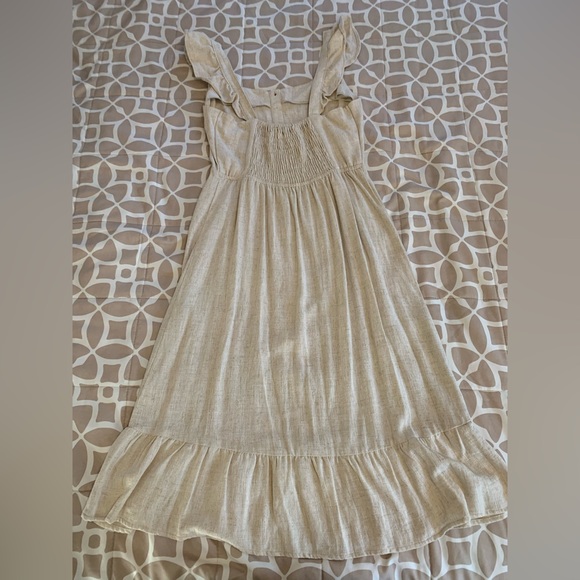 Monteau Dresses - Picture 2 of 3